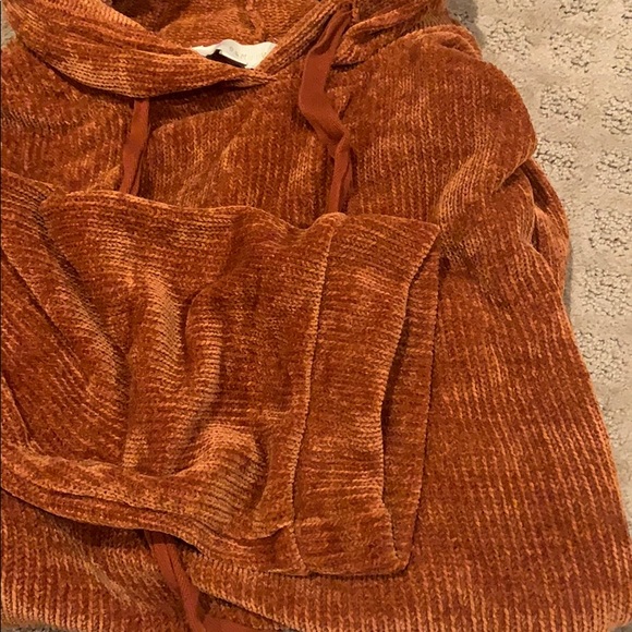 Velour burnt orange cropped sweater - Picture 3 of 3